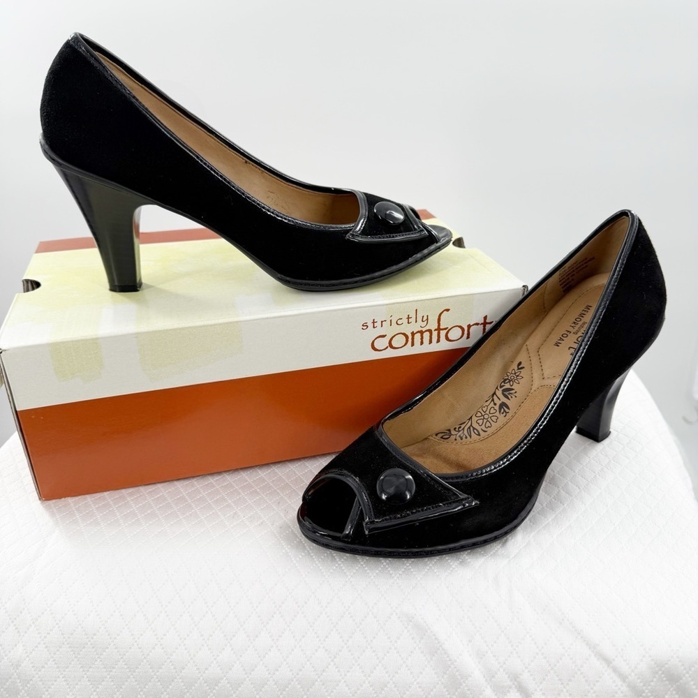 Strictly Comfort Black Peep Toe Heels with retro button size 9 women’s